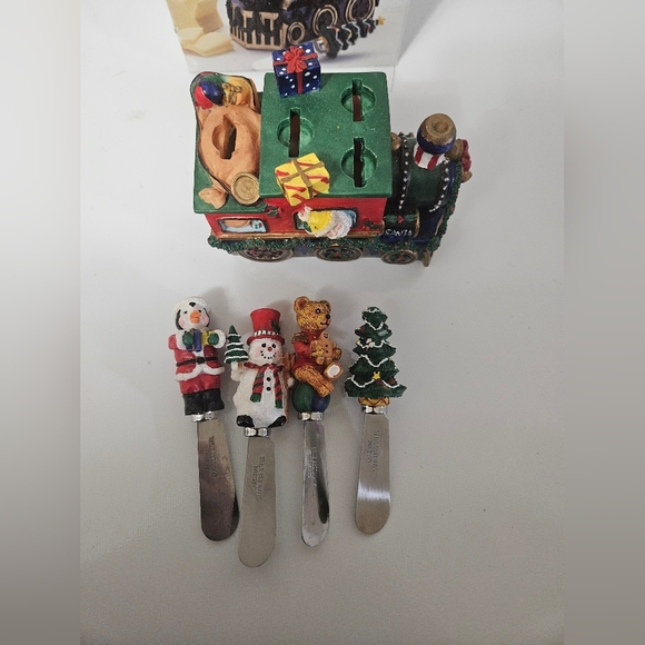 Open Box! Hand Painted Train Spreader Set! - Picture 3 of 4